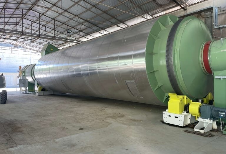 Drum dryer for alfalfa
