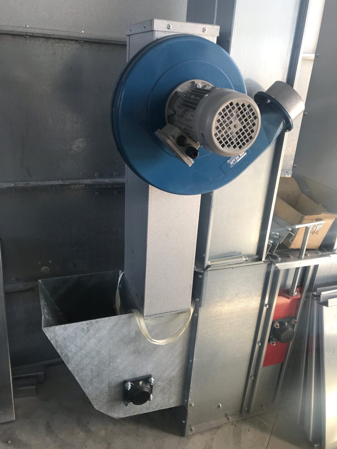 Bucket elevator aspirator for a batch grain dryer