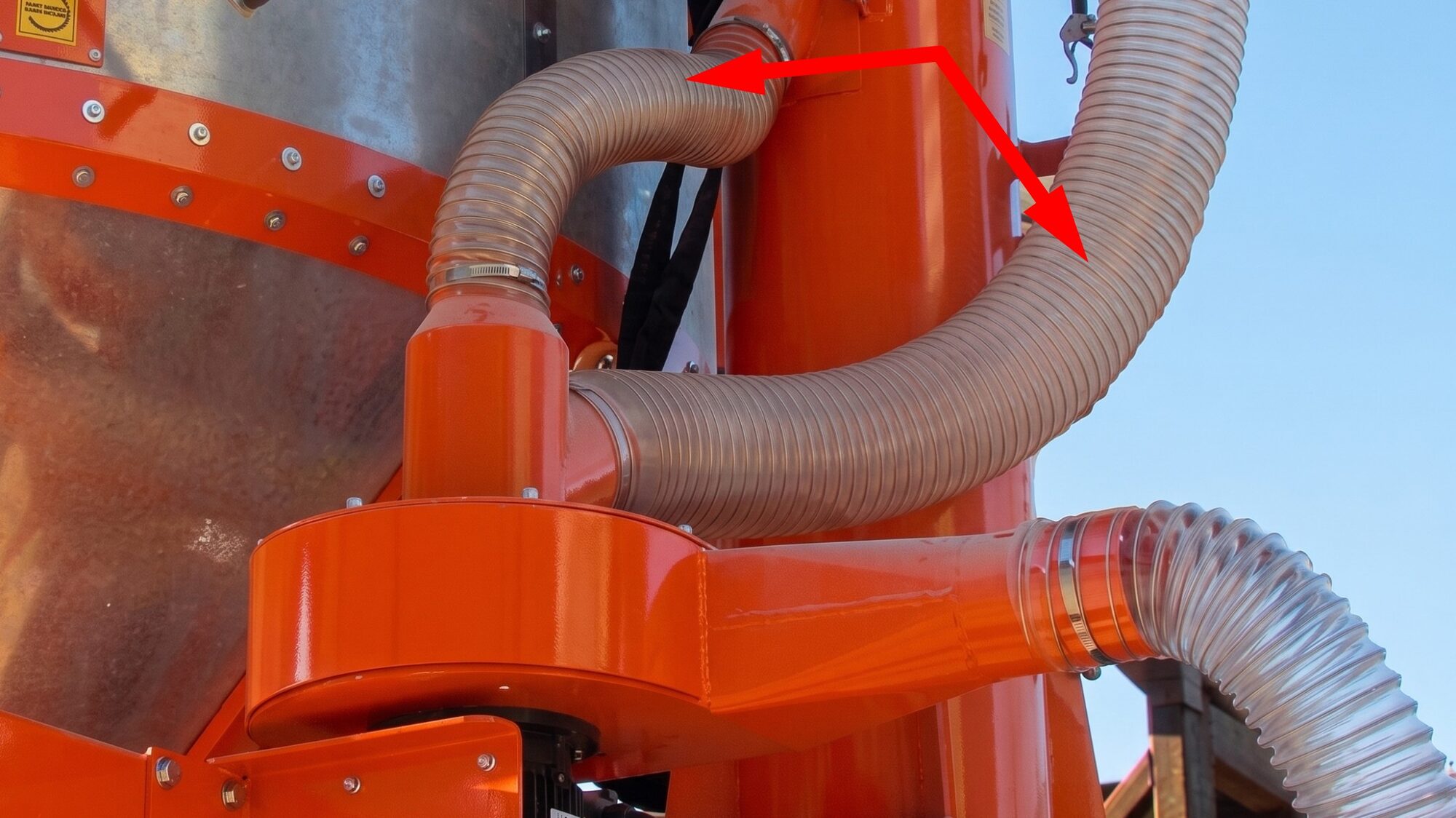 Double suction cleaner of an Agrex grain dryer