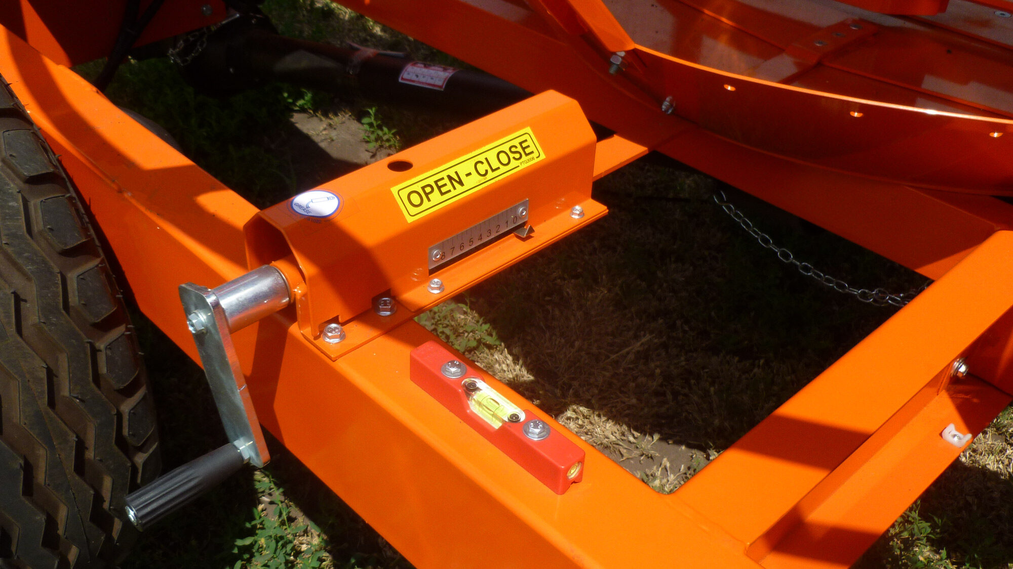Agrex grain recirculation flow control gate