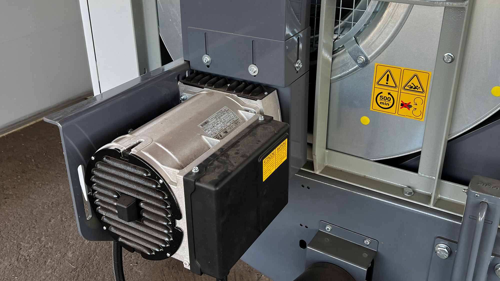 On-board electric generator of an Agrex grain dryer