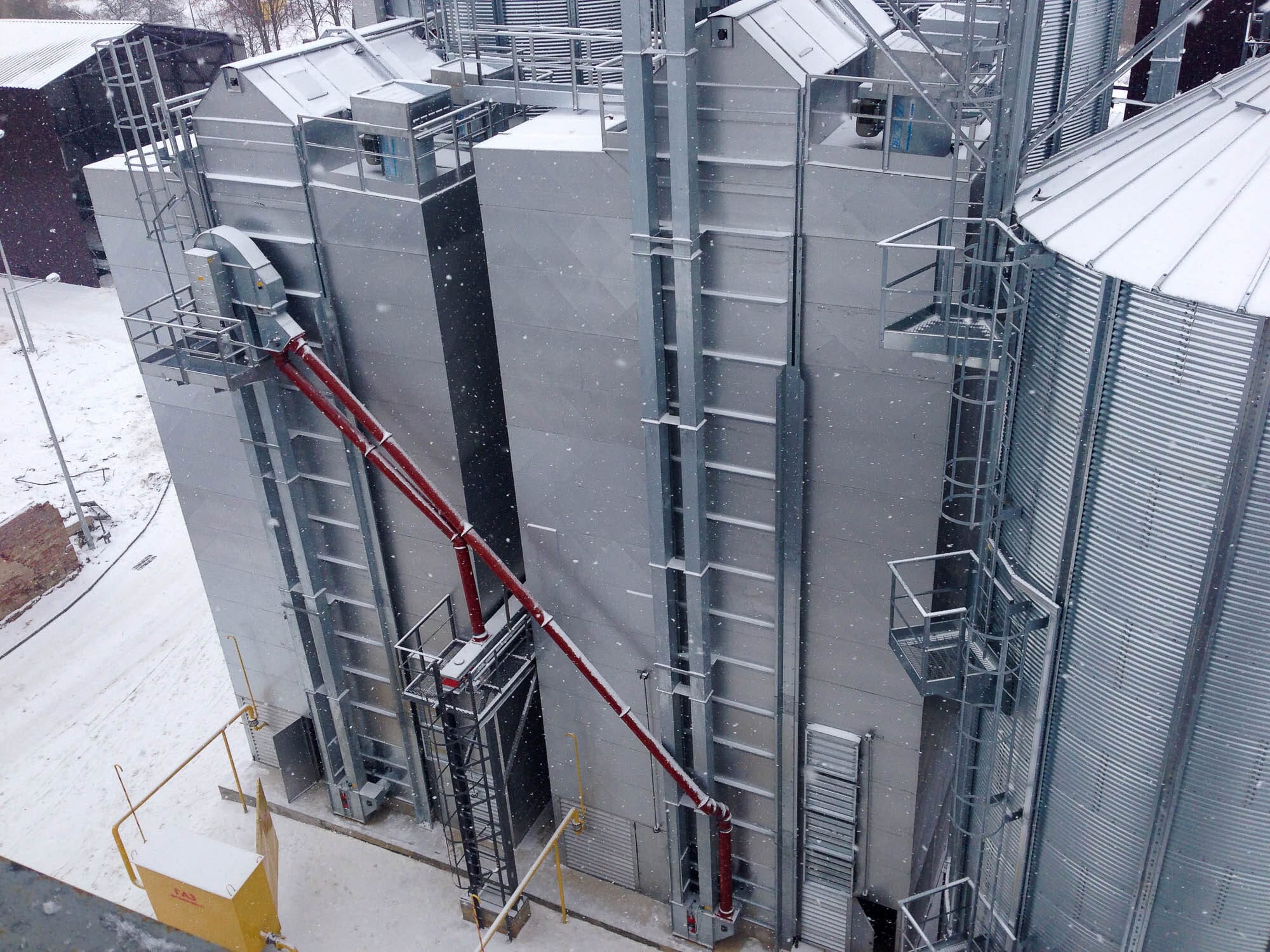 Ravaro continuous-flow grain dryer for wheat