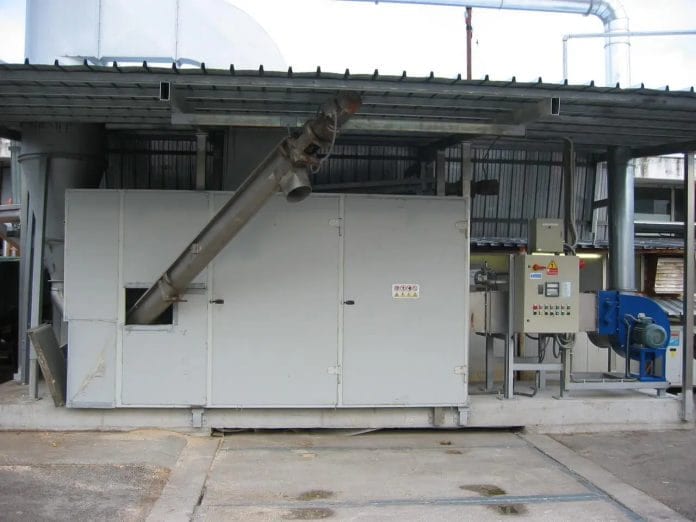 Industrial salt dryer