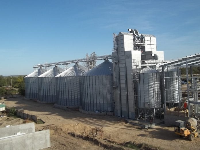 Ravaro grain plant with batch grain dryers