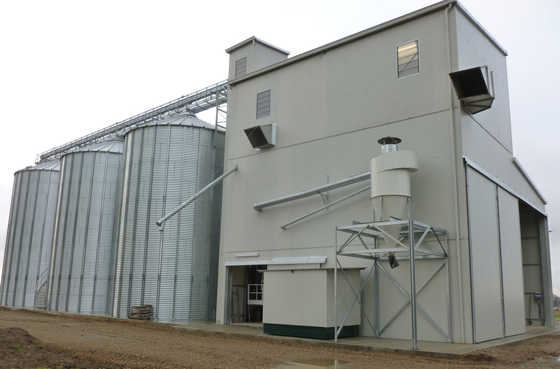 Ravaro batch grain dryer for buckwheat