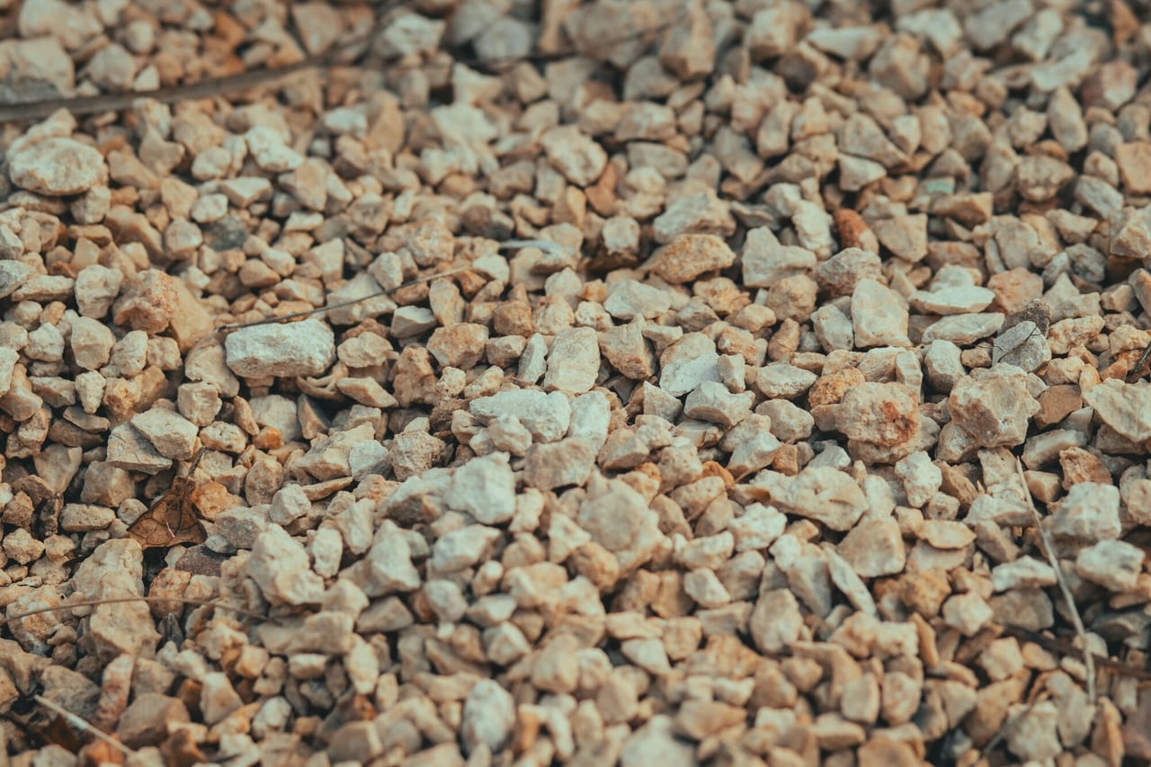 Granulate, grit, crushed stone